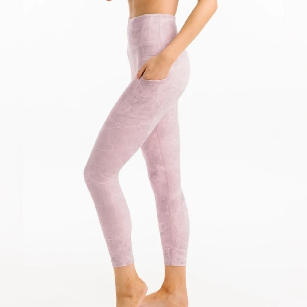 Zyia Pink Digital Granite Pocket Light N Tight Hi-Rise 7/8 leggings size 4